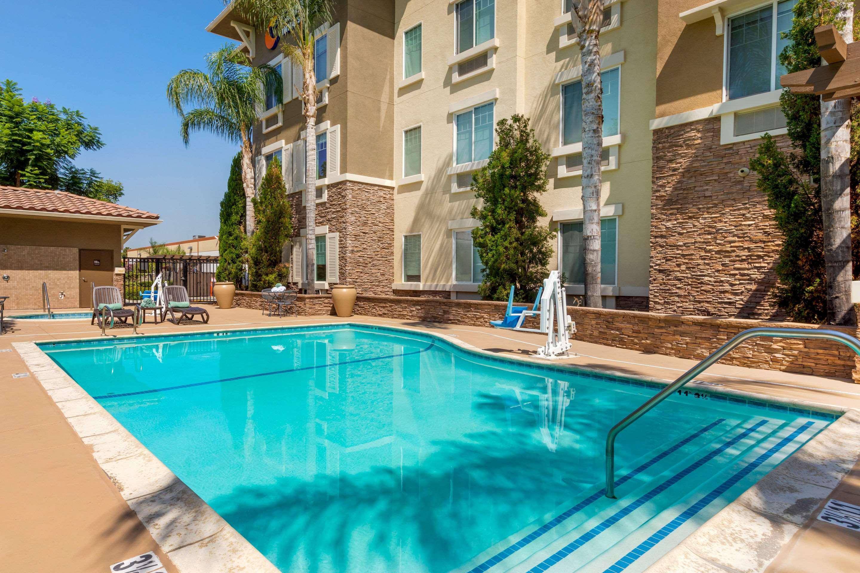 Comfort Inn&Suites Near Ontario Airport Exterior foto