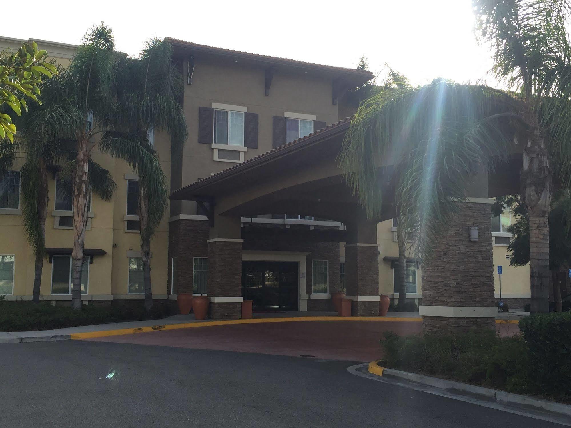 Comfort Inn&Suites Near Ontario Airport Exterior foto